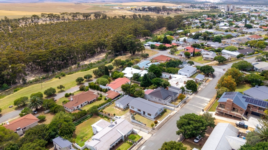 4 Bedroom Property for Sale in Bredasdorp Western Cape